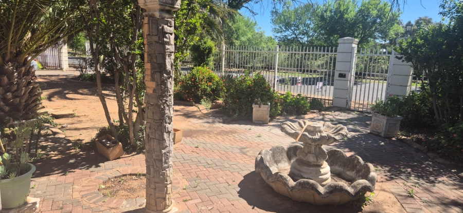 4 Bedroom Property for Sale in Hospitaalpark Free State